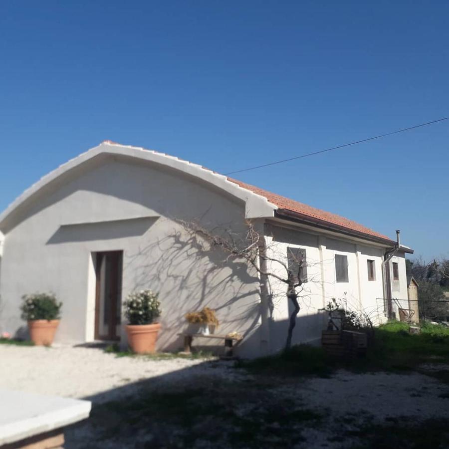 Casa Rosa Bed & Breakfast San Costanzo ภายนอก รูปภาพ